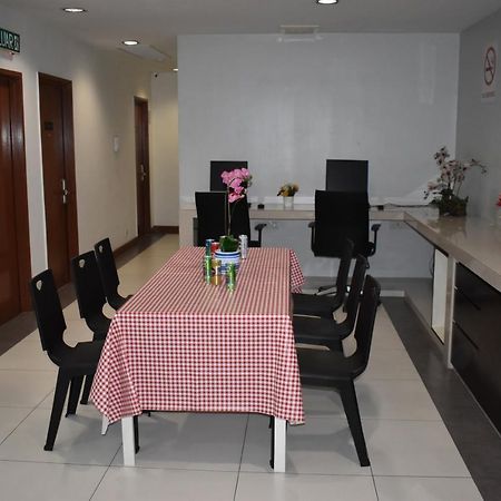 Kampung Baharu Sungai Buluh Wl Hotel מראה חיצוני תמונה