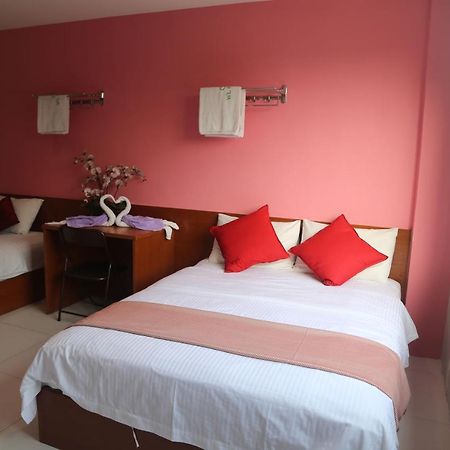 Kampung Baharu Sungai Buluh Wl Hotel מראה חיצוני תמונה