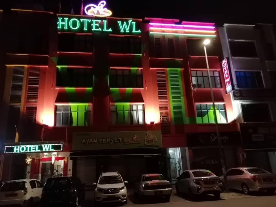 Kampung Baharu Sungai Buluh Wl Hotel מראה חיצוני תמונה