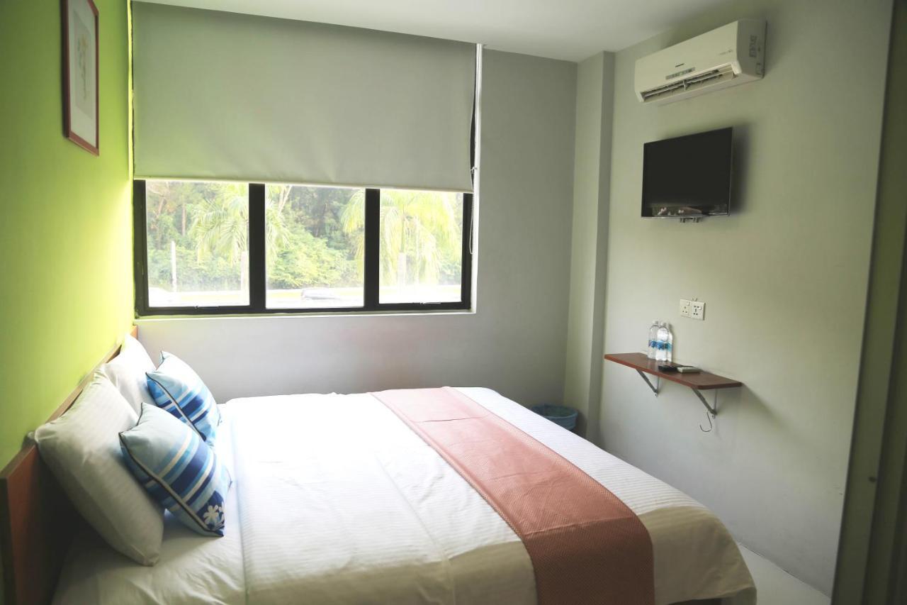 Kampung Baharu Sungai Buluh Wl Hotel מראה חיצוני תמונה